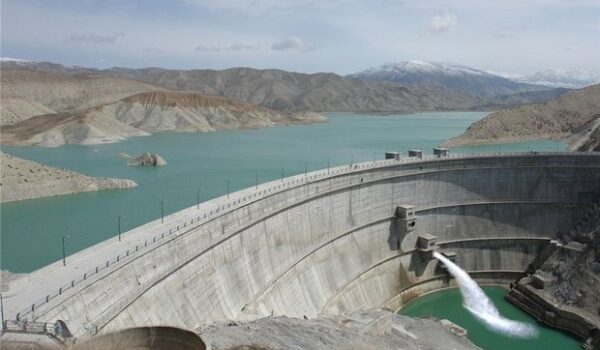 بحران آب کرمانشاه جدی است؛ سدها خالی شده و کشاورزان باید الگوی کشت را رعایت کنند تا کمبود آب شرب و کشاورزی پیش نیاید.