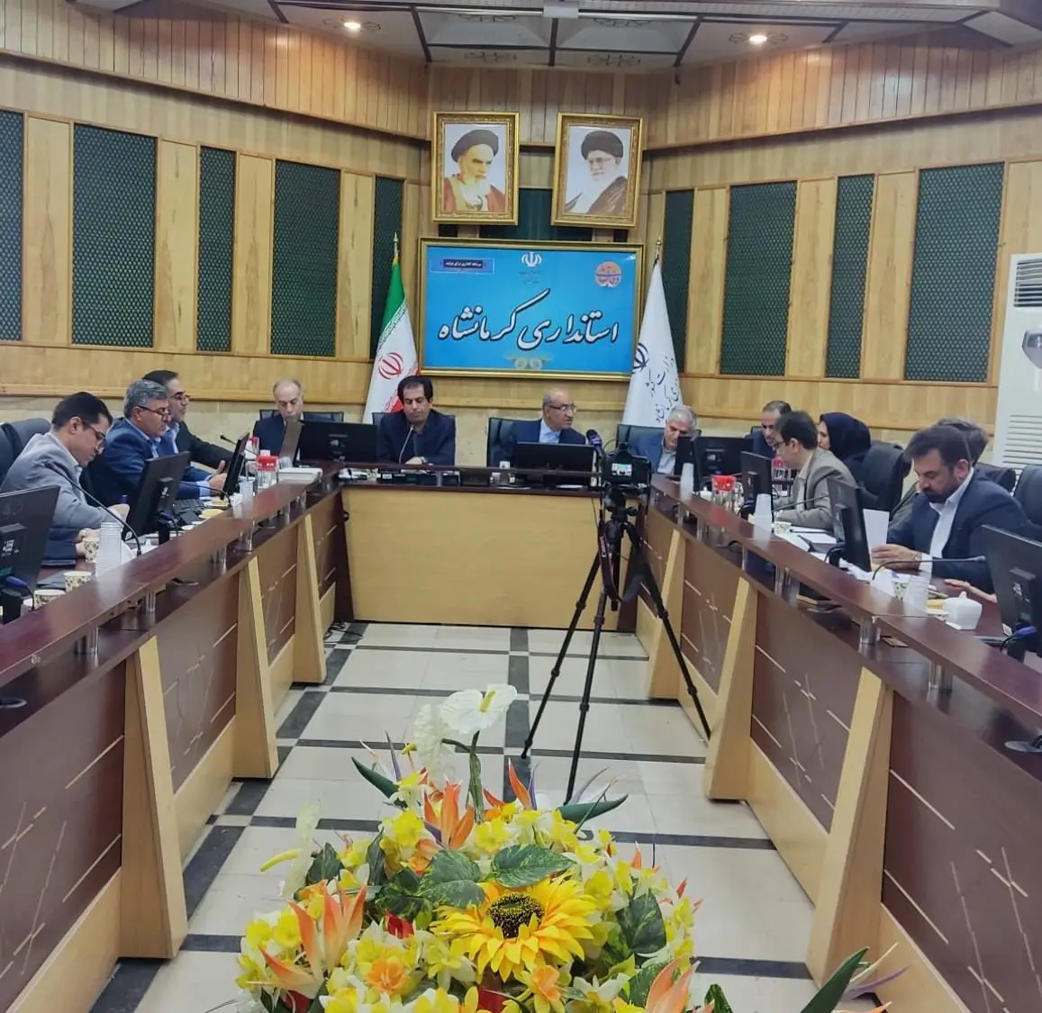 پیگیری طرح‌های مصوب سفر رئیس‌جمهور در کارگروه اشتغال کرمانشاه