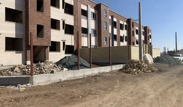 فرمان نظارت هفتگی بر نهضت ملی مسکن کرمانشاه؛ معاون استاندار بر تسریع در اجرای پروژه‌های ۵۴۰۰ و ۵۸۸ واحدی تأکید کرد